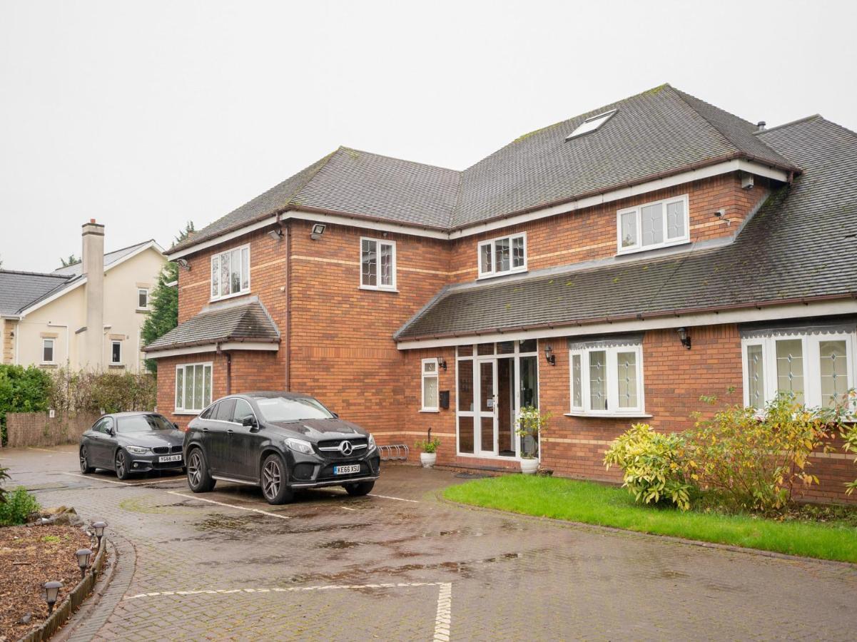Oyo Oakcroft Guest House Manchester Airport Ringway Exteriér fotografie