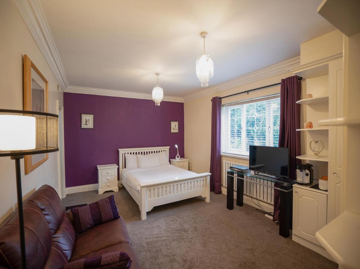 Oyo Oakcroft Guest House Manchester Airport Ringway Exteriér fotografie
