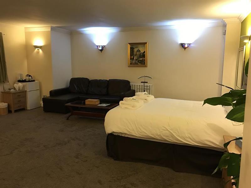 Oyo Oakcroft Guest House Manchester Airport Ringway Exteriér fotografie